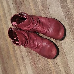 Clarks Womens Chris Sydney Burgundy Leather Side Zip Slouchy Ankle Booties sz 5